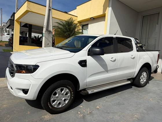 FORD RANGER 2.2 XLS 4X2 CD 16V DIESEL 4P AUTOMÁTICO